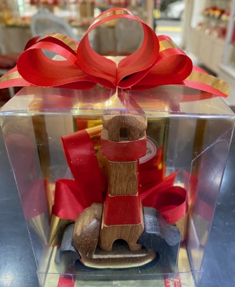 Faro de madera encastre con bombones