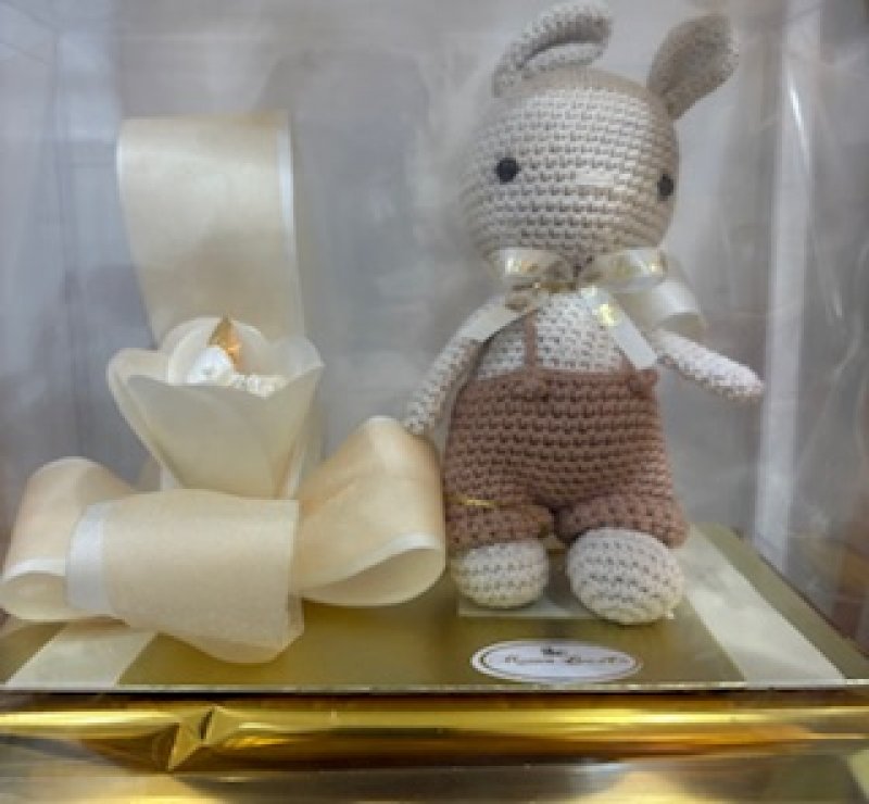Conejito amigurumi tejido artesanal 